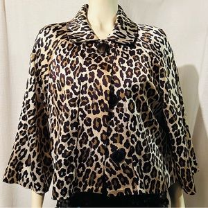 Vintage Animal print jacket in brown. Perfect for Fall! Size M